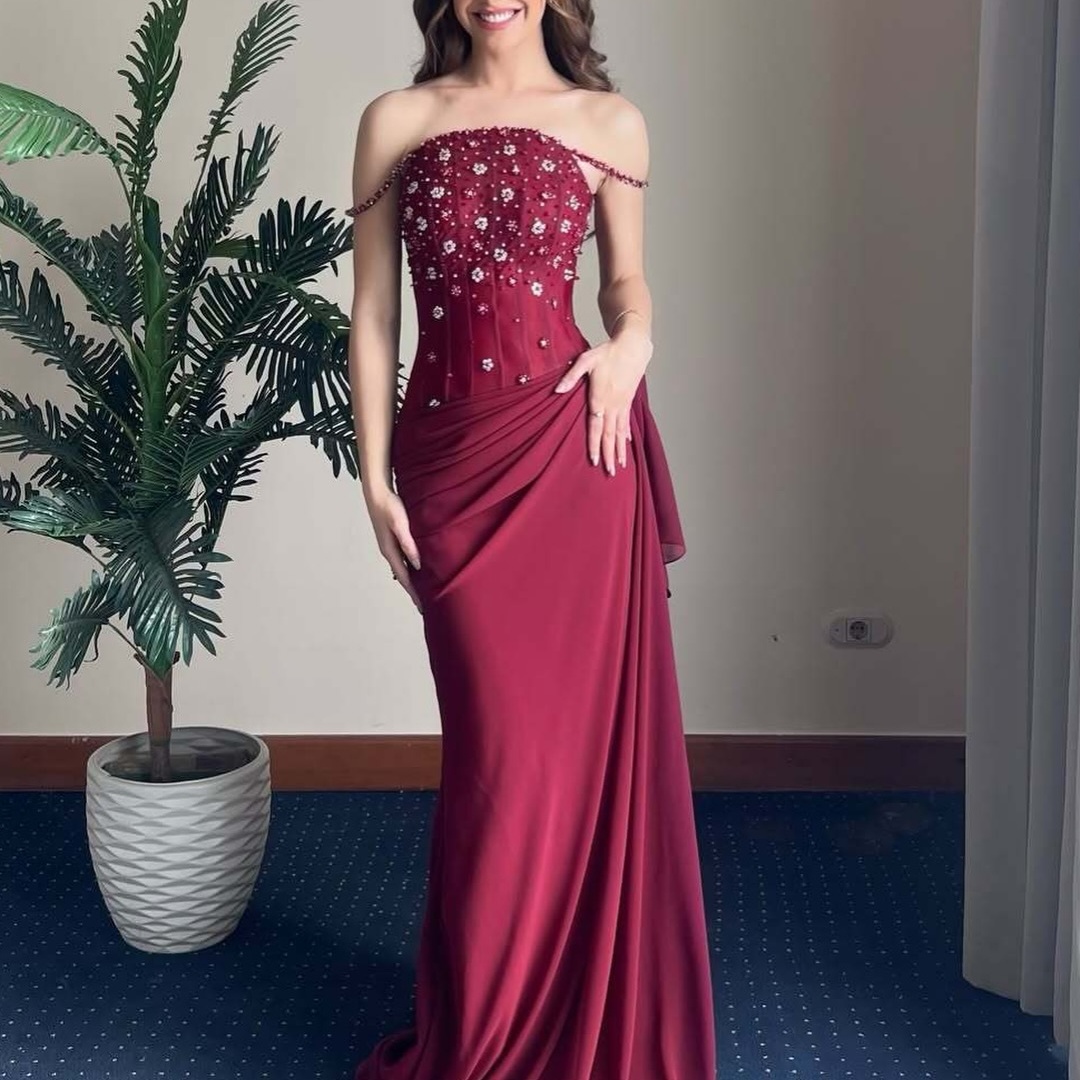 벨라 맞춤형 새틴 오프숄더 프롬 드레스 여성용 버건디  - Women Formal Wear For Graduation 리뷰 및 가격