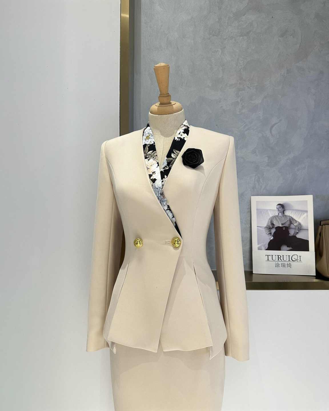 우아한 페플럼 여성 정장 세트, 노치드 라펠 블레이저와 - Women Formal Wear For Conference 리뷰 및 가격