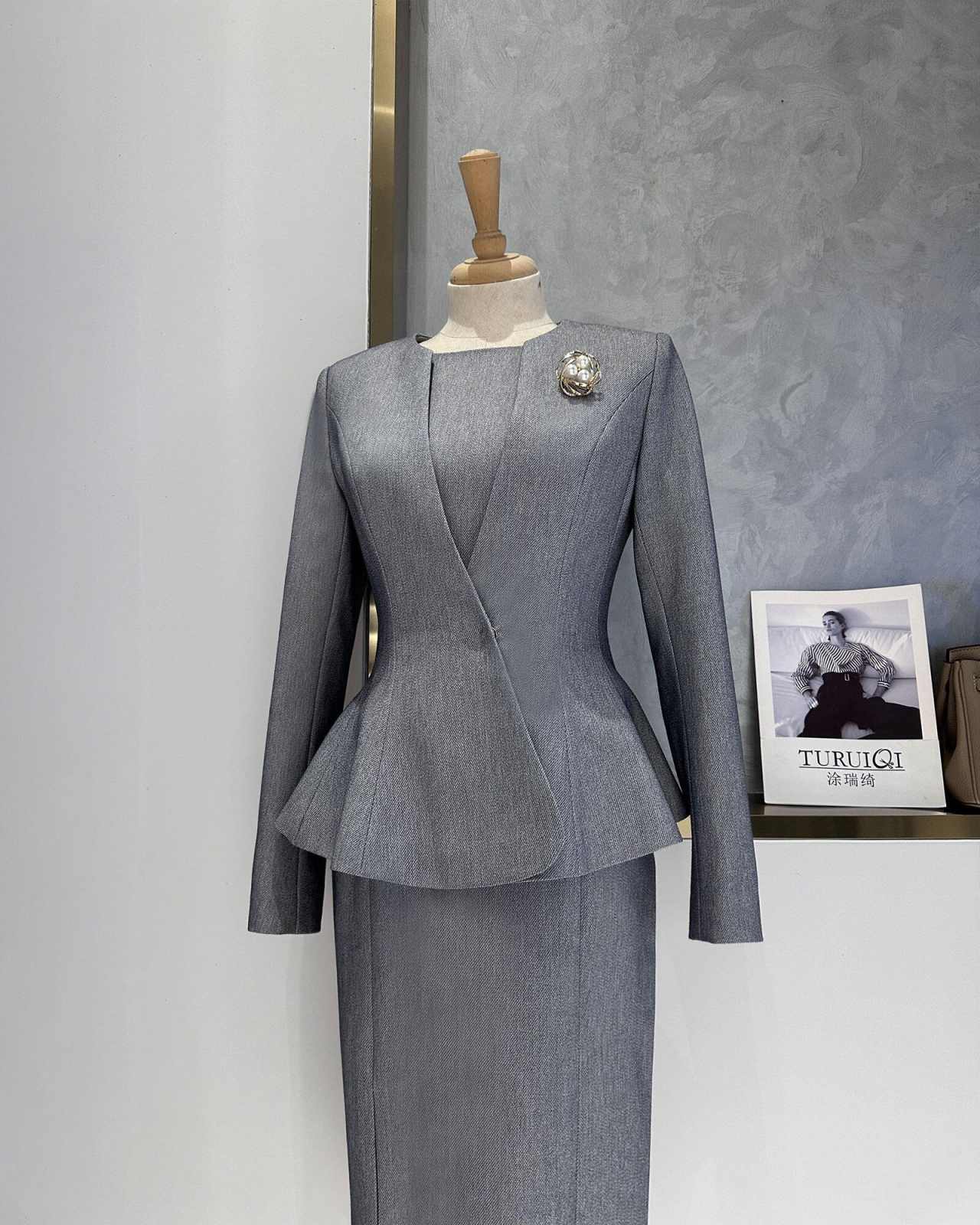 우아한 그레이 페플럼 여성 정장 세트 라운드 넥 블레이 - Women Formal Wear For Conference 리뷰 및 가격